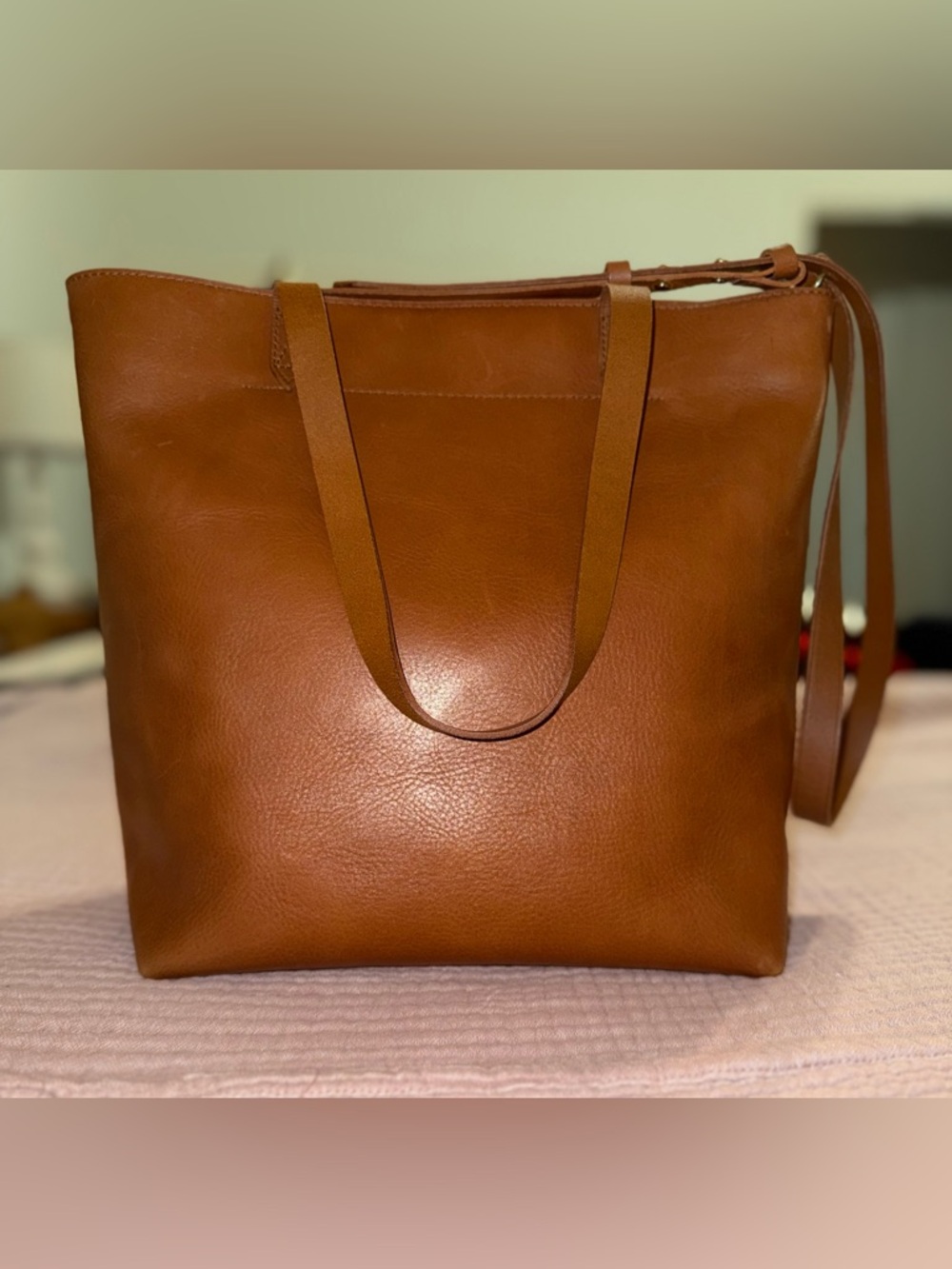 Madewell Zip-Top Medium Transport Leather Tote with Adjustable Strap- Like New - Picture 3 of 16